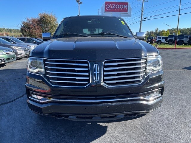 2015 Lincoln Navigator L Base photo 3