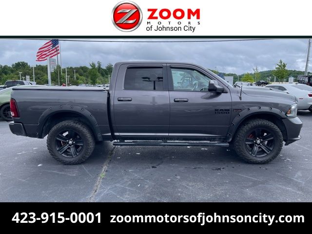 2017 RAM 1500 Night 4x4 Crew Cab 5'7's photo