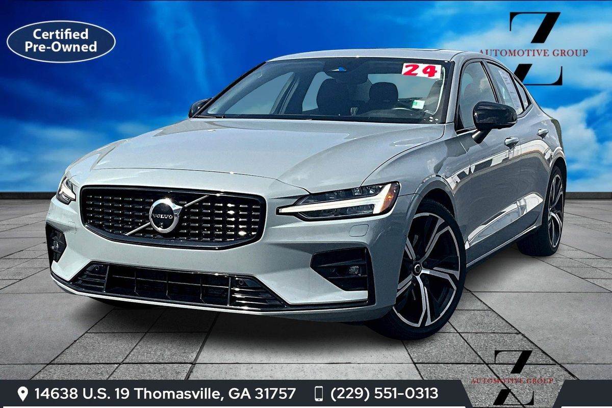 2024 Volvo S60 Plus's photo