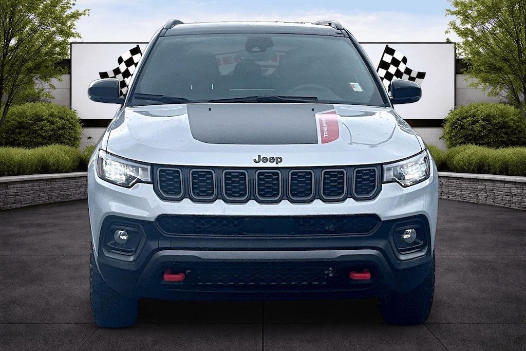 Used 2025 Jeep Compass Trailhawk 4x4 SUV