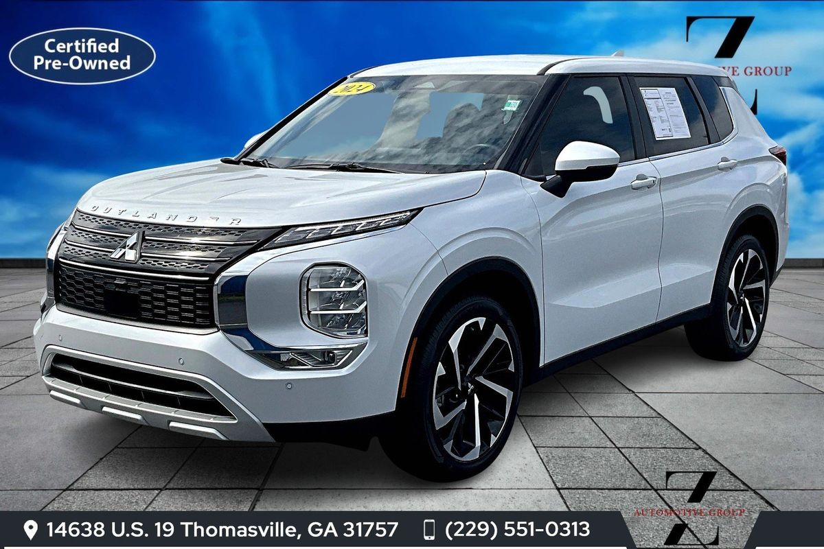 2024 Mitsubishi Outlander SE's photo