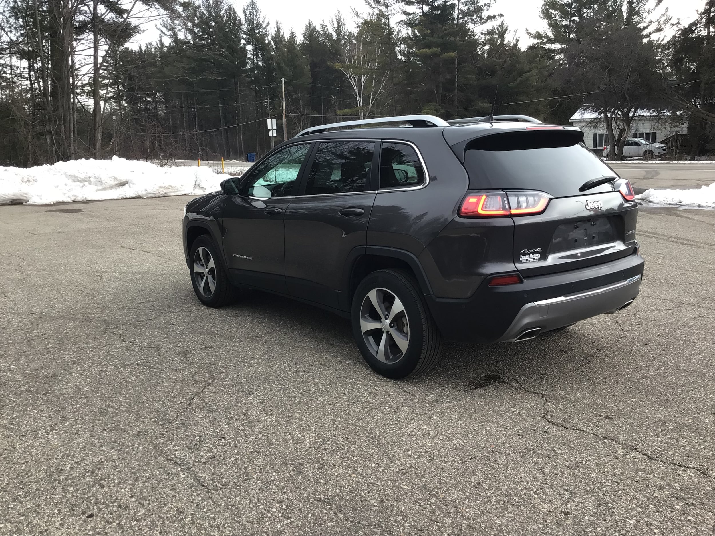 Used 2021 Jeep Cherokee Limited with VIN 1C4PJMDNXMD134005 for sale in Tawas City, MI