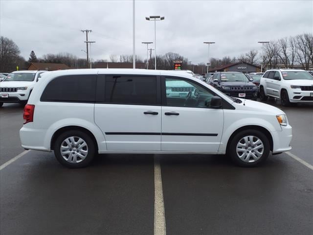 Used 2015 Dodge Grand Caravan SE with VIN 2C4RDGBG6FR568430 for sale in Zumbrota, Minnesota