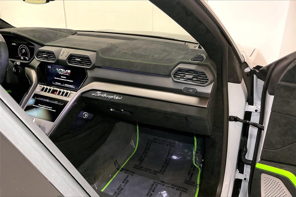used 2024 Lamborghini Urus car, priced at $320,990
