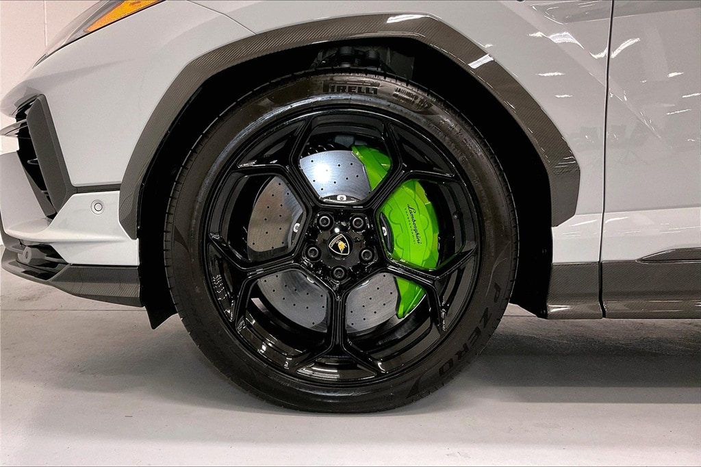 used 2024 Lamborghini Urus car, priced at $320,990