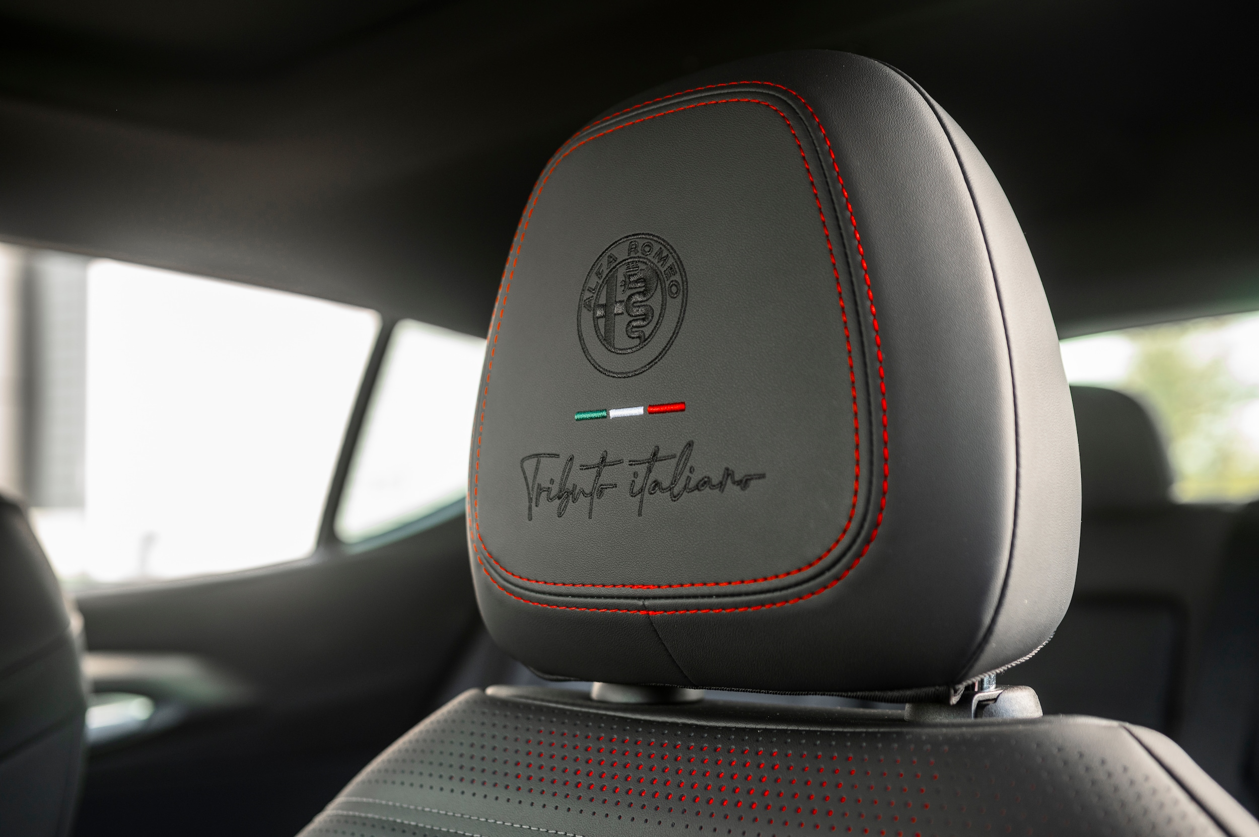 new 2025 Alfa Romeo Tonale car, priced at $57,630