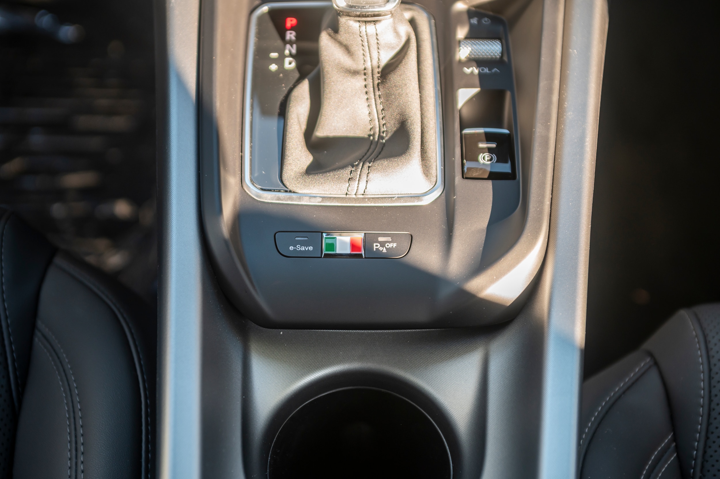 new 2025 Alfa Romeo Tonale Hybrid car, priced at $54,125