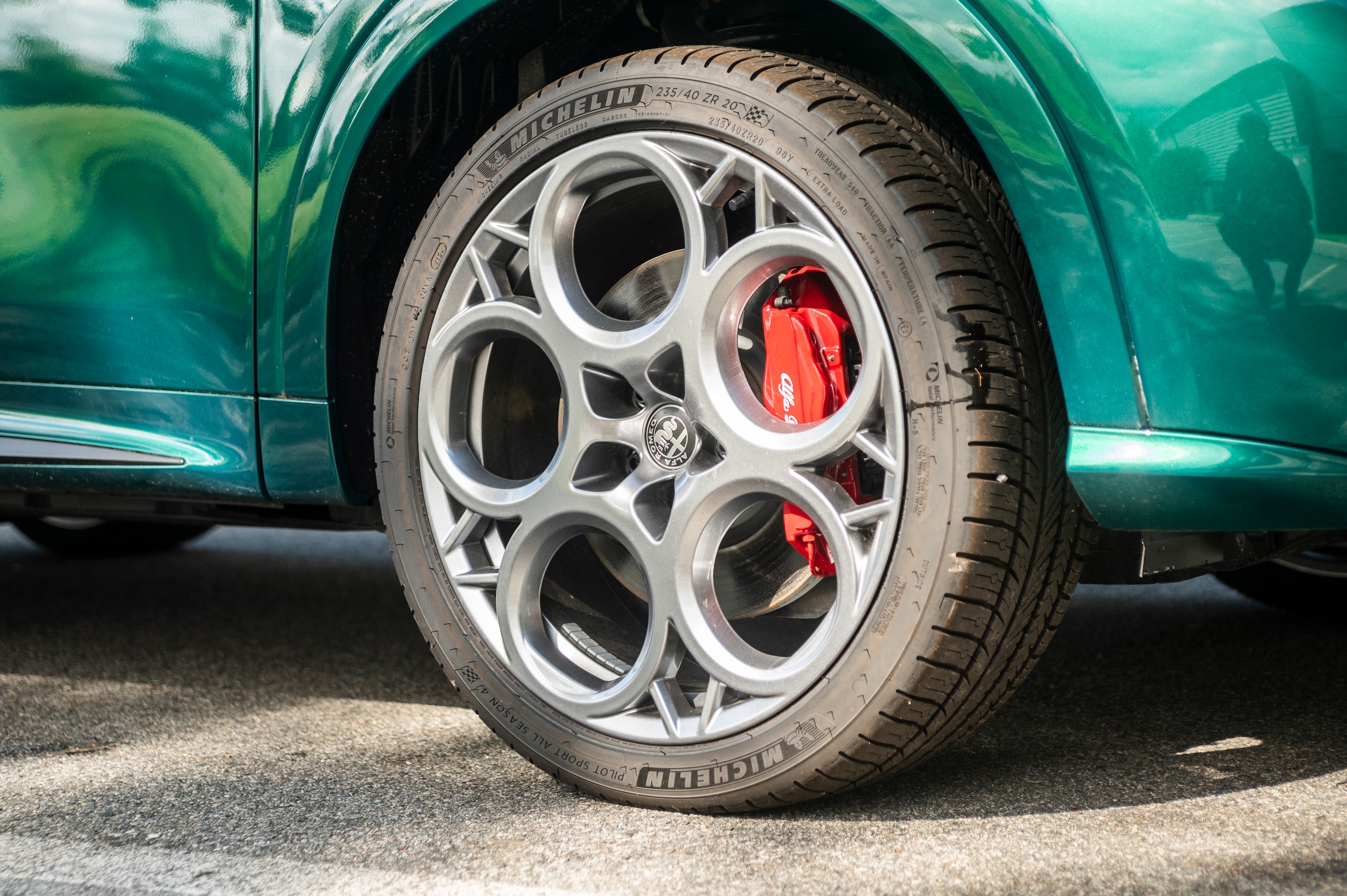 new 2025 Alfa Romeo Tonale car, priced at $57,630