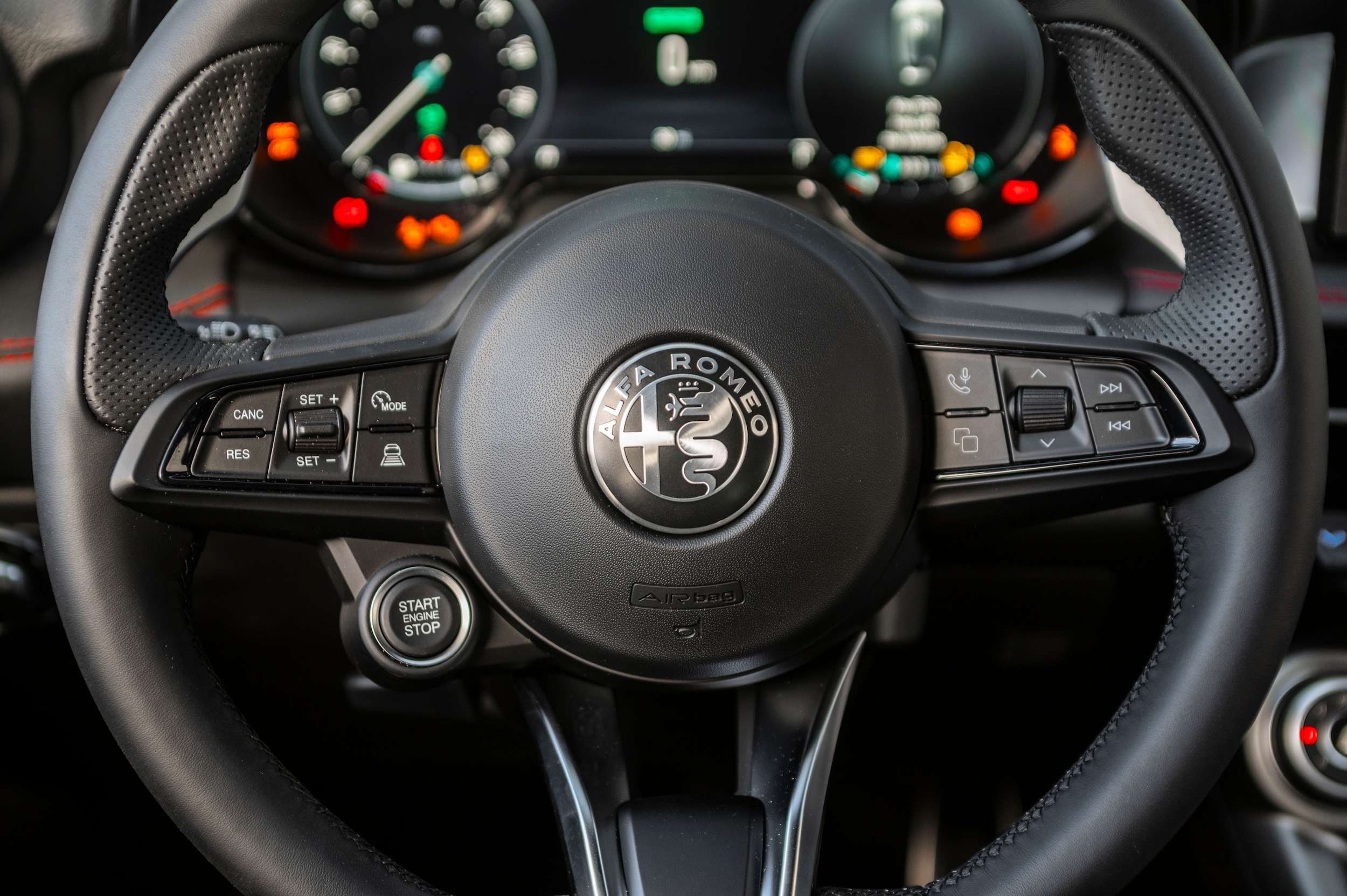 new 2025 Alfa Romeo Tonale car, priced at $57,630