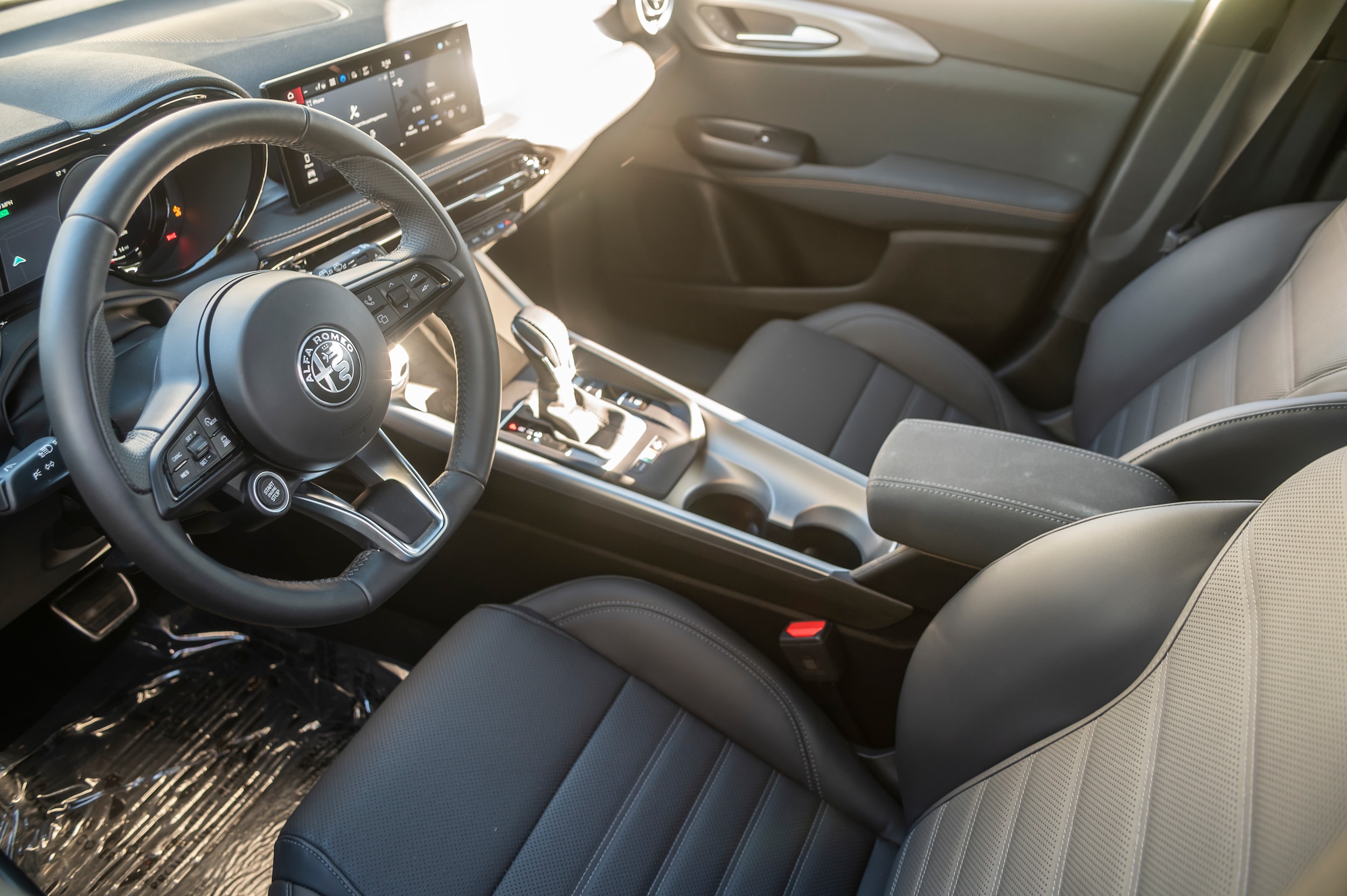 new 2025 Alfa Romeo Tonale Hybrid car, priced at $54,125