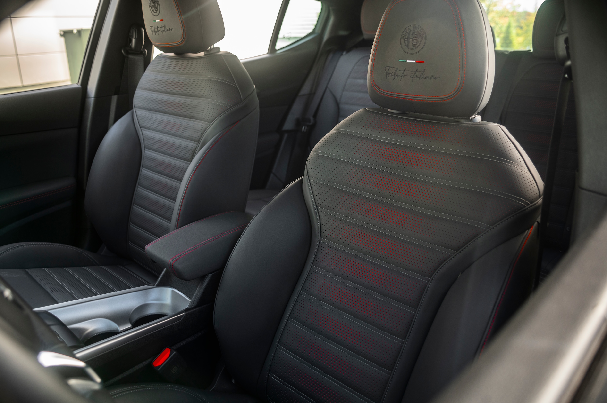 new 2025 Alfa Romeo Tonale car, priced at $57,630
