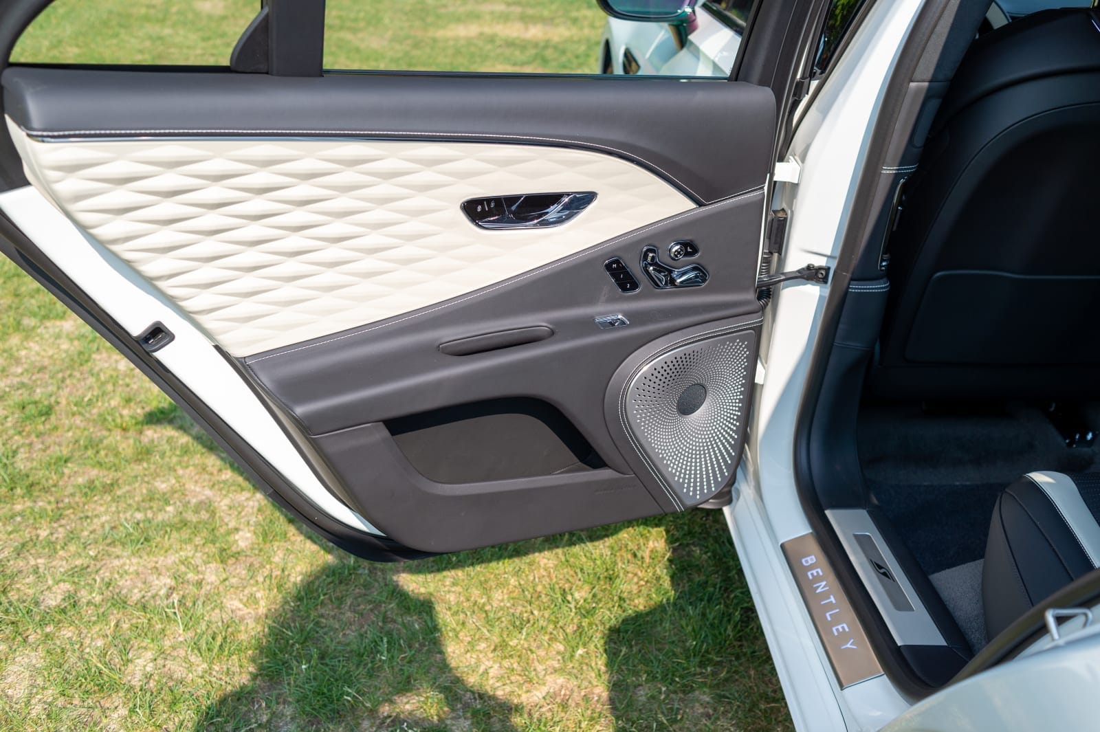 used 2023 Bentley Flying Spur car
