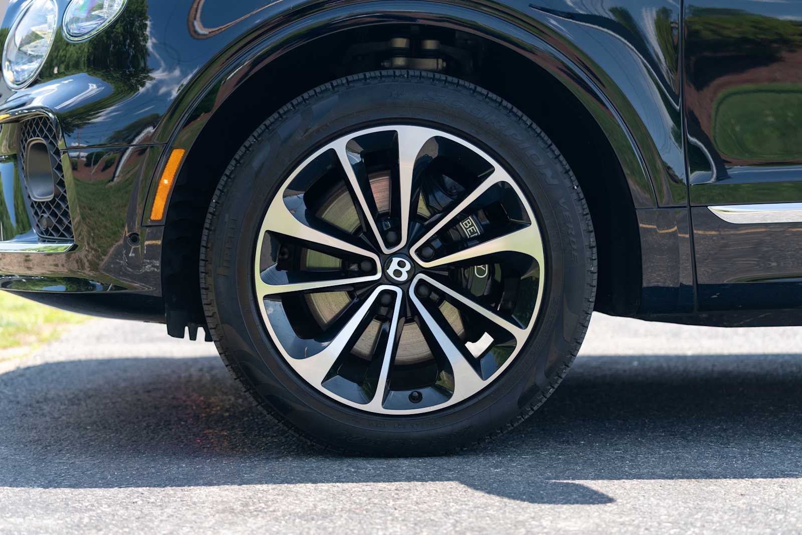 used 2023 Bentley Bentayga EWB car