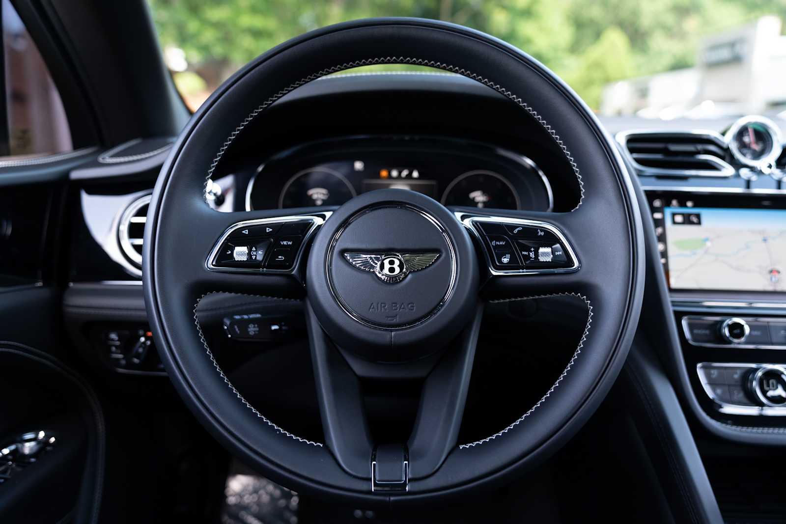 used 2023 Bentley Bentayga EWB car