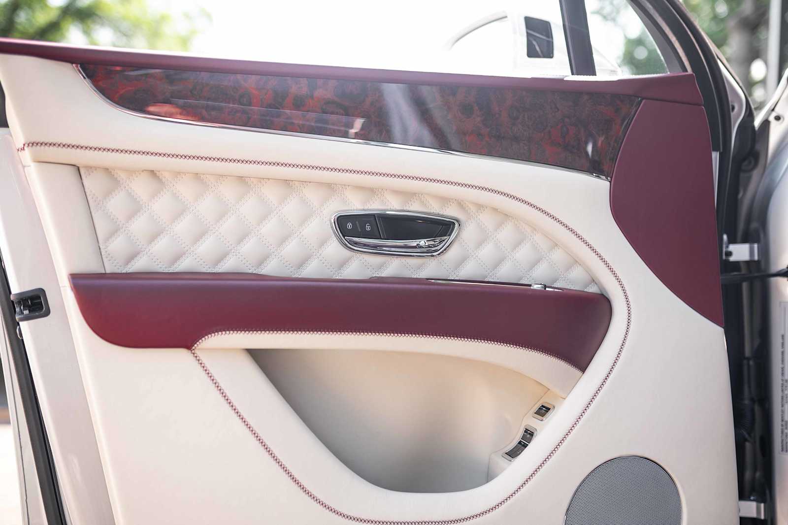 used 2022 Bentley Bentayga car