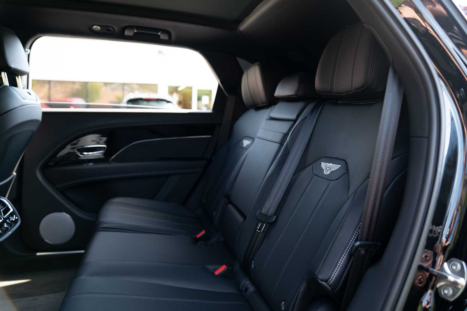 used 2023 Bentley Bentayga EWB car