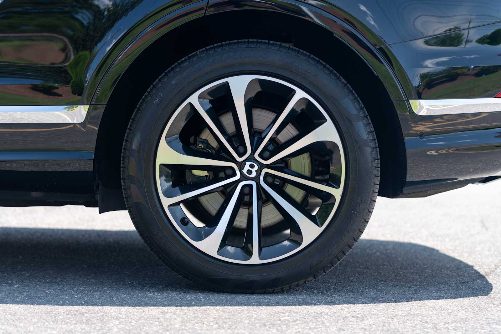 used 2023 Bentley Bentayga EWB car