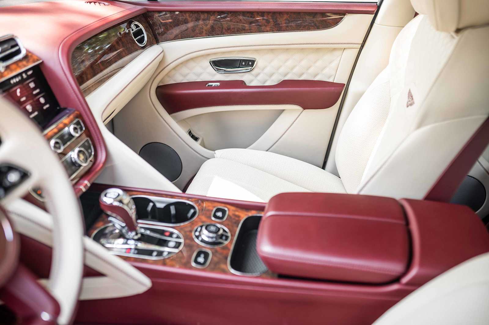 used 2022 Bentley Bentayga car