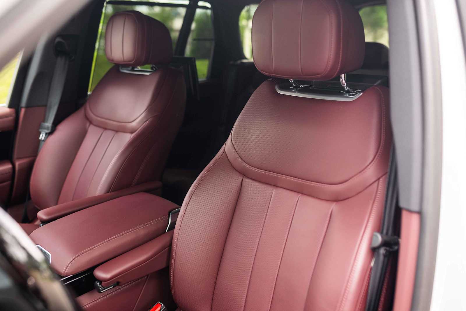 used 2024 Land Rover Range Rover car, priced at $149,998