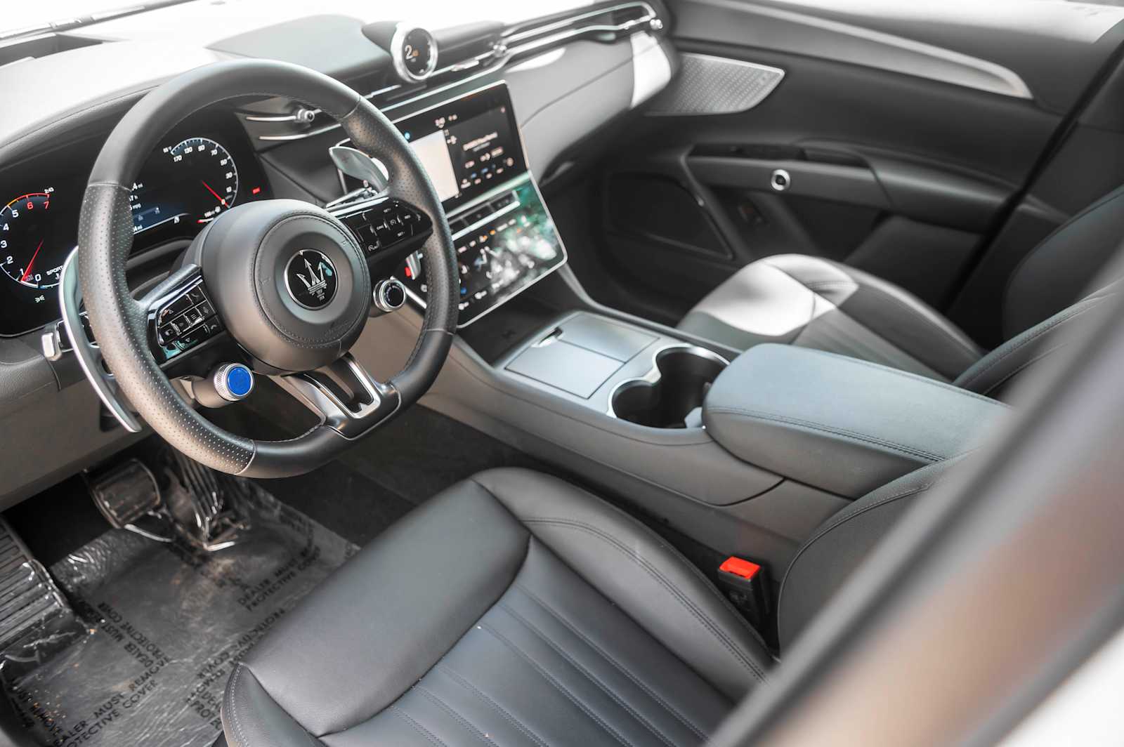 used 2024 Maserati Grecale car, priced at $54,998