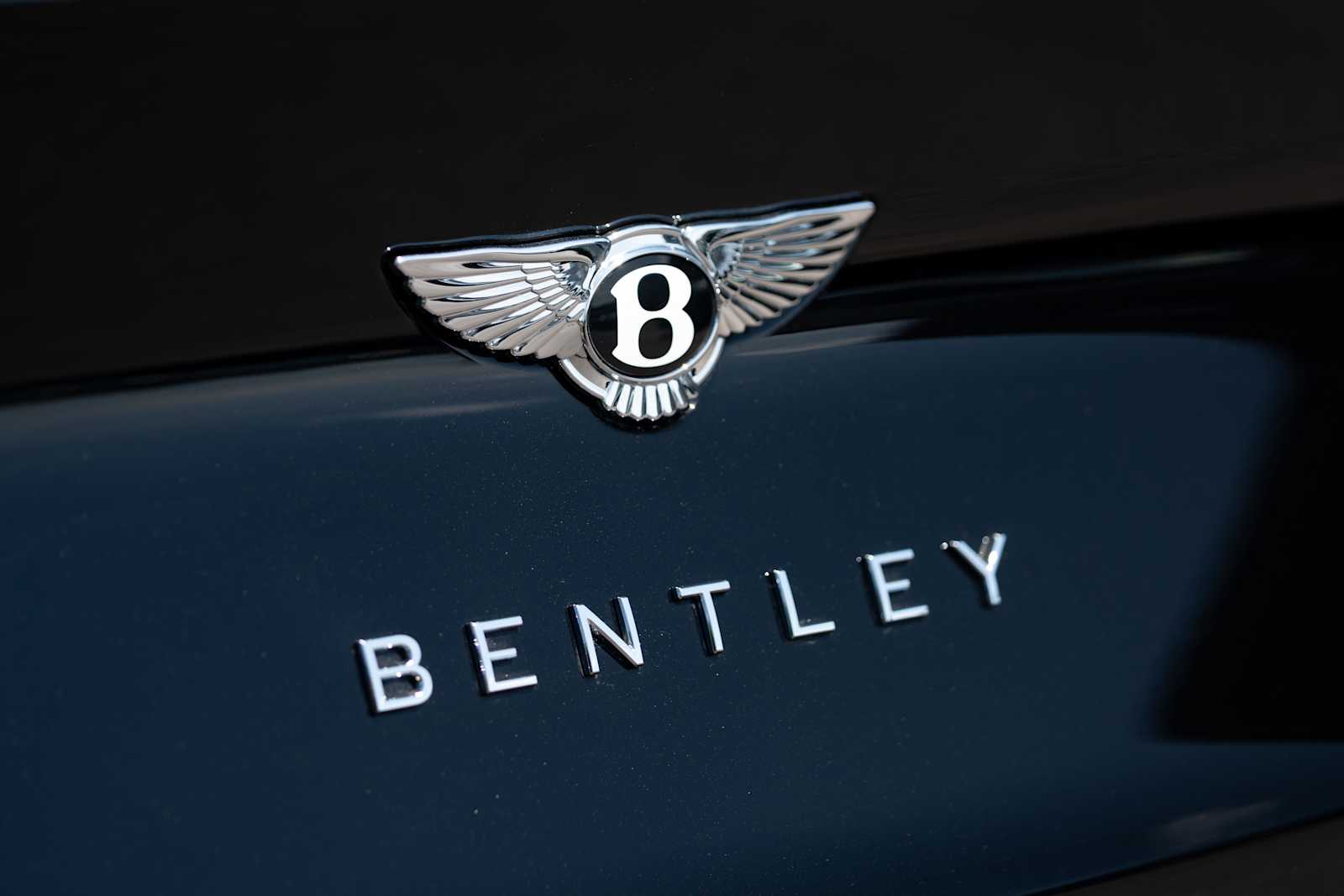 used 2023 Bentley Bentayga EWB car