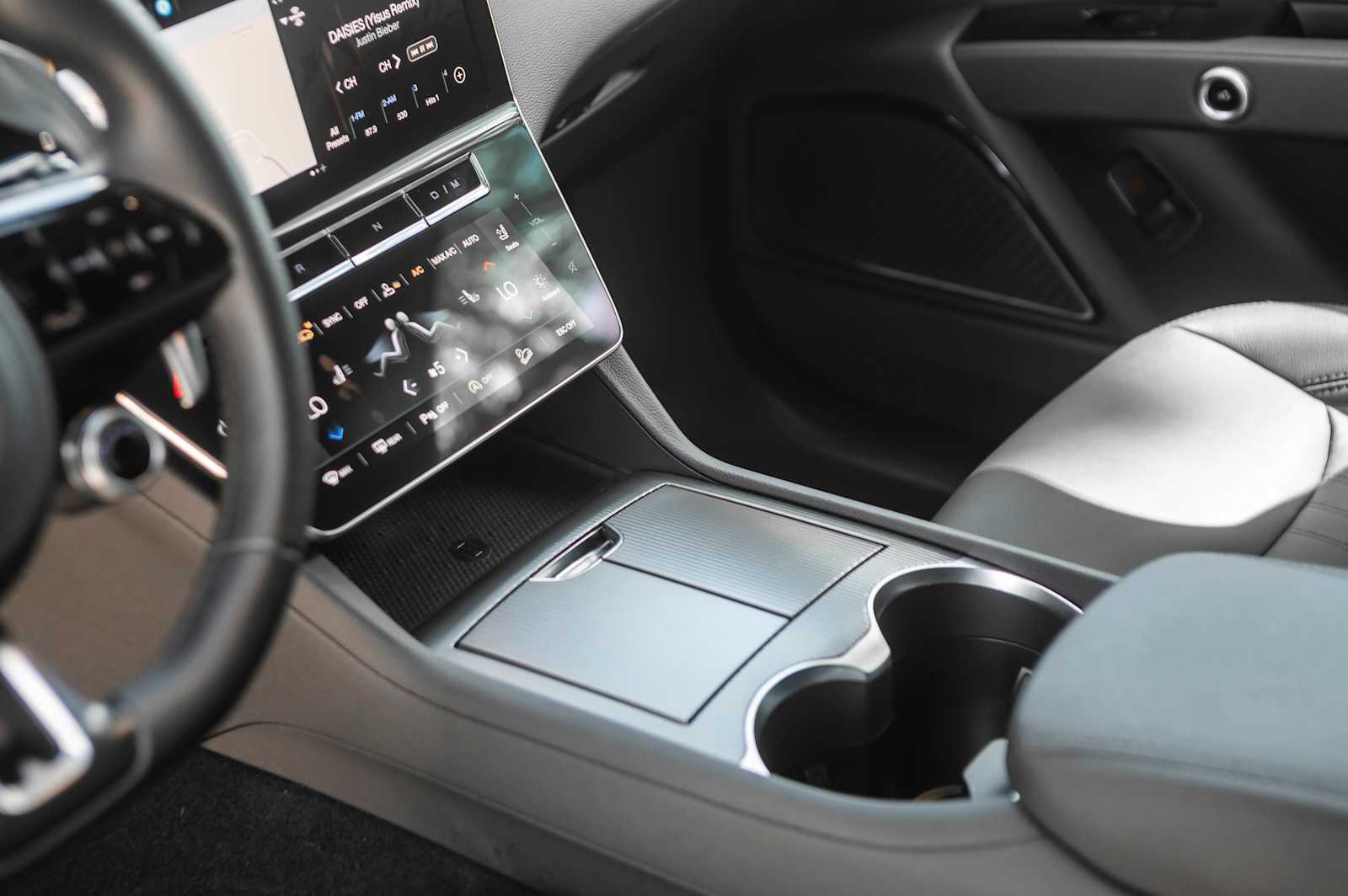 used 2024 Maserati Grecale car, priced at $54,998