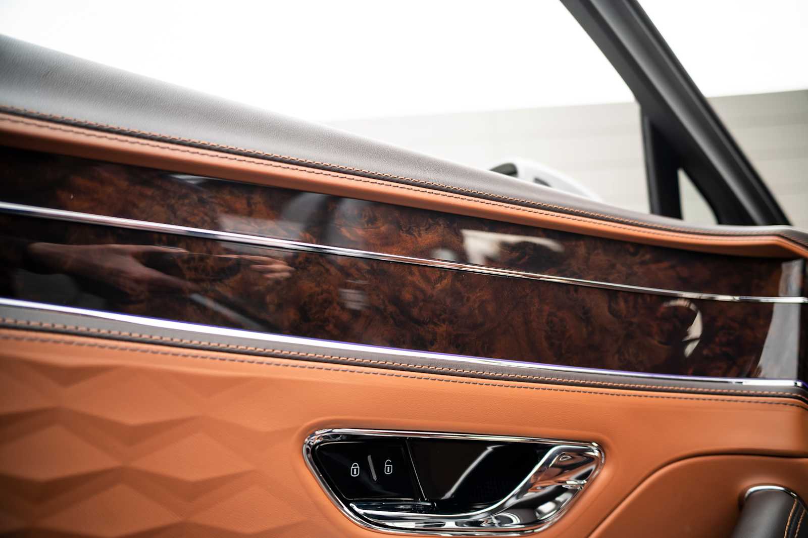 used 2025 Bentley Flying Spur car