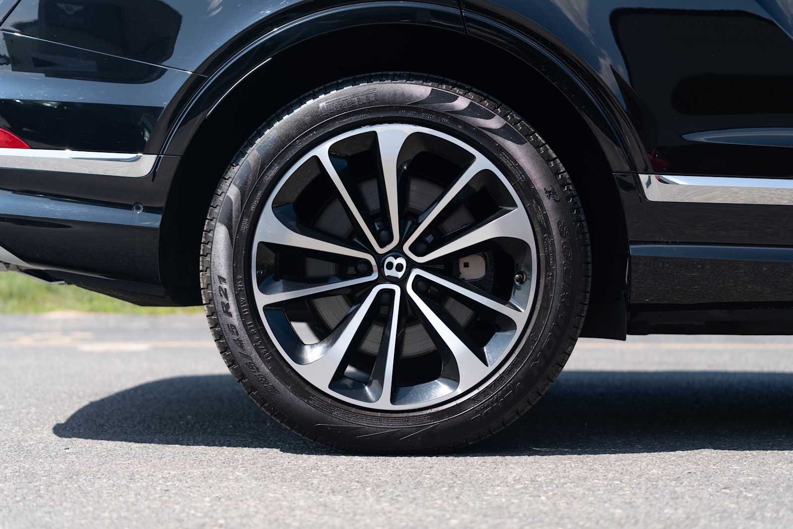 used 2023 Bentley Bentayga EWB car