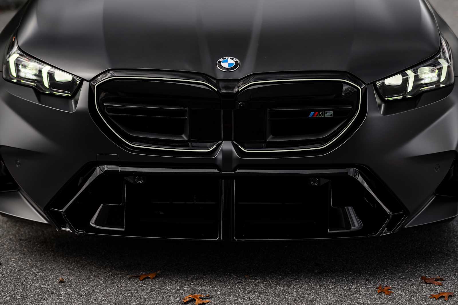 used 2025 BMW M5 car, priced at $118,997