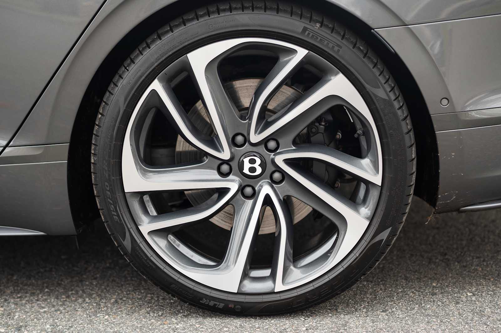 used 2025 Bentley Flying Spur car