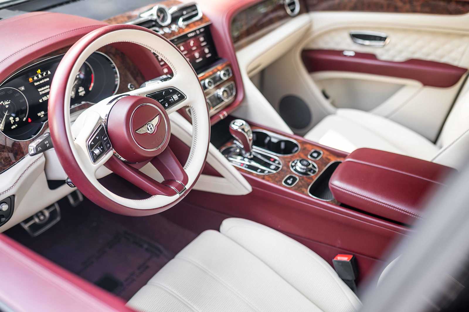 used 2022 Bentley Bentayga car