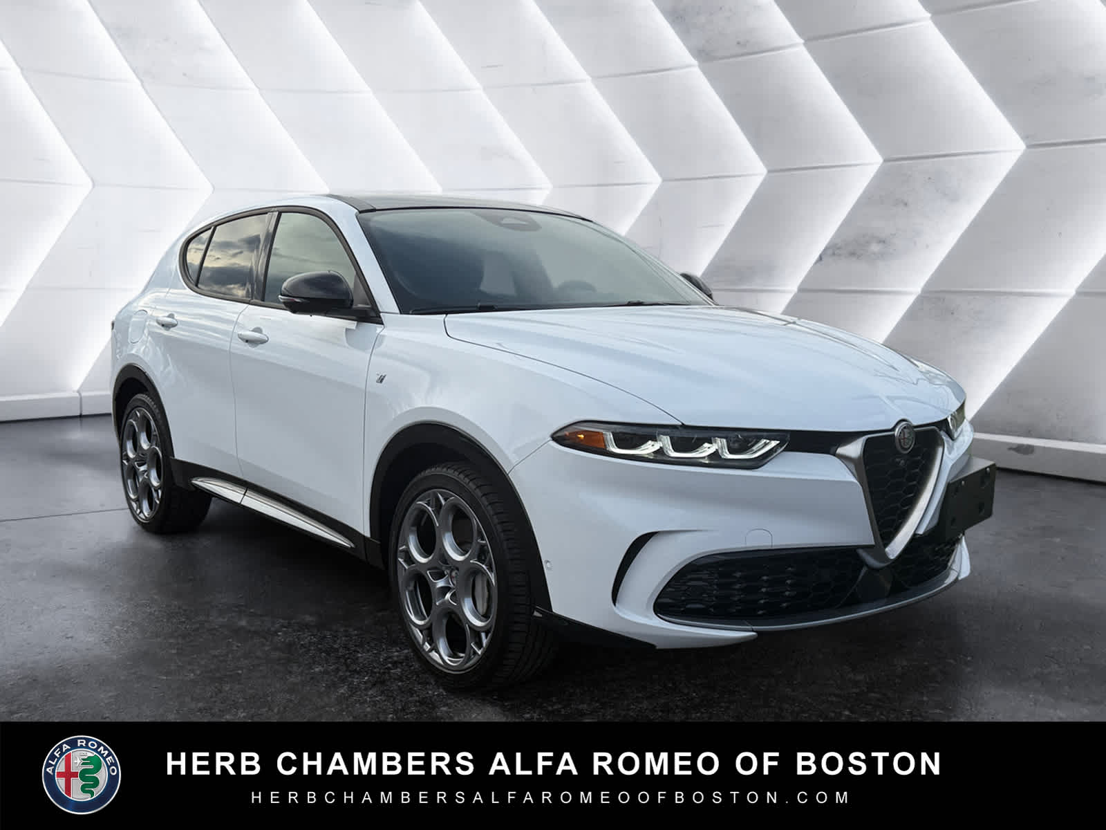 used 2024 Alfa Romeo Tonale car, priced at $37,498
