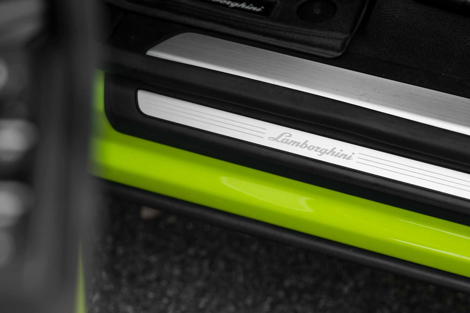 used 2024 Lamborghini Urus car, priced at $295,497