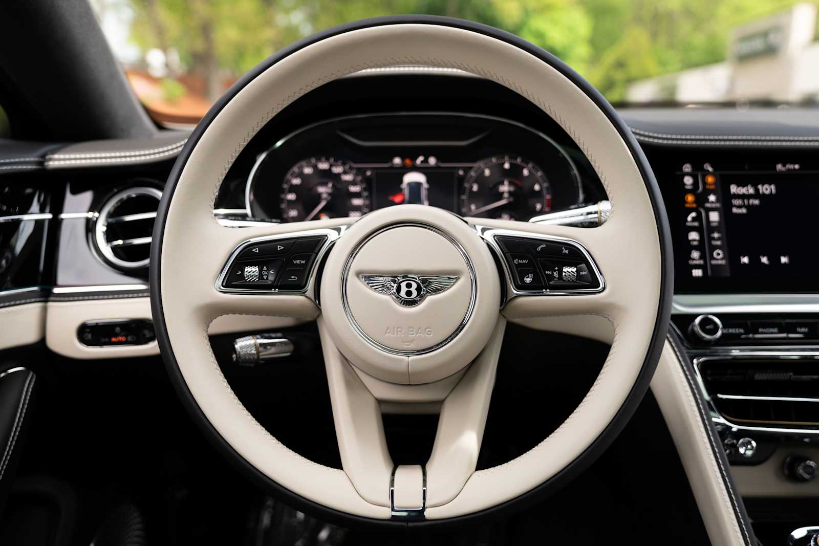 used 2023 Bentley Flying Spur car