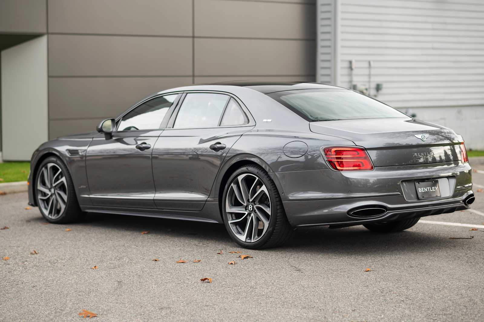 used 2025 Bentley Flying Spur car