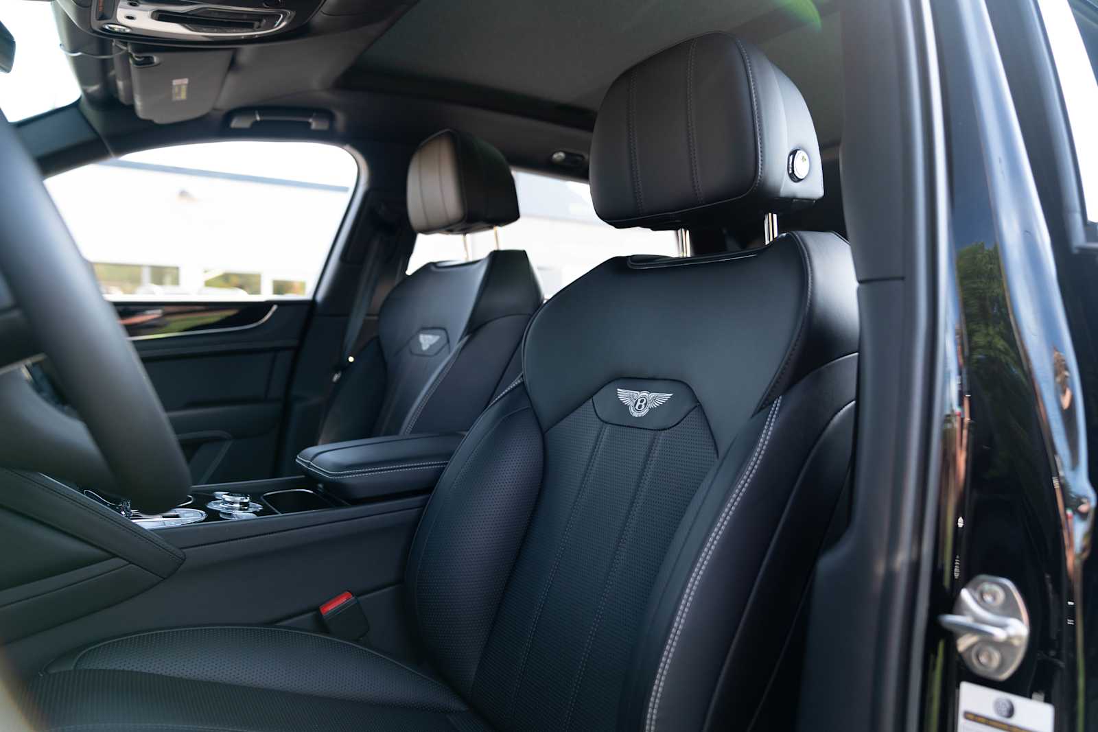 used 2023 Bentley Bentayga EWB car