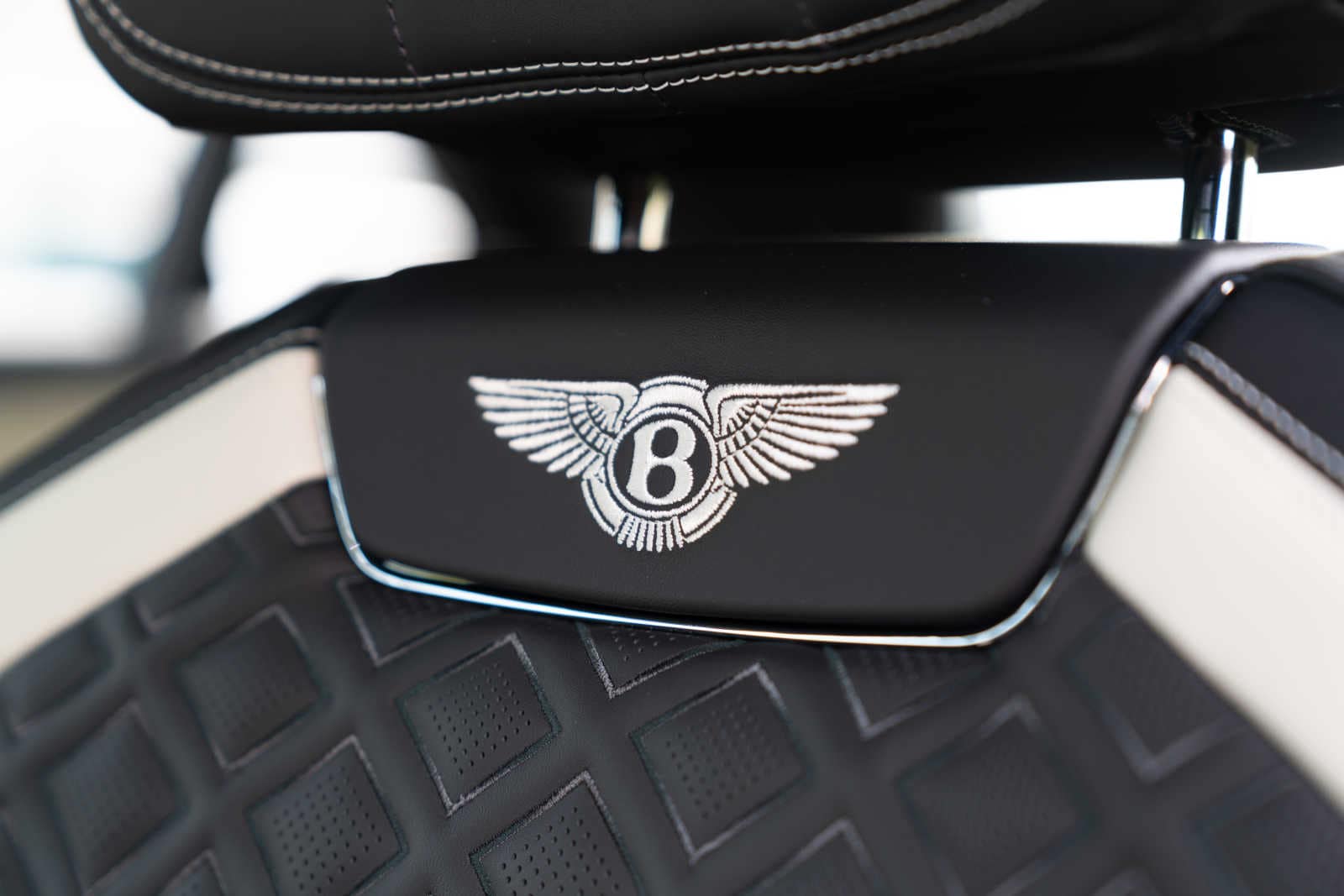 used 2023 Bentley Flying Spur car