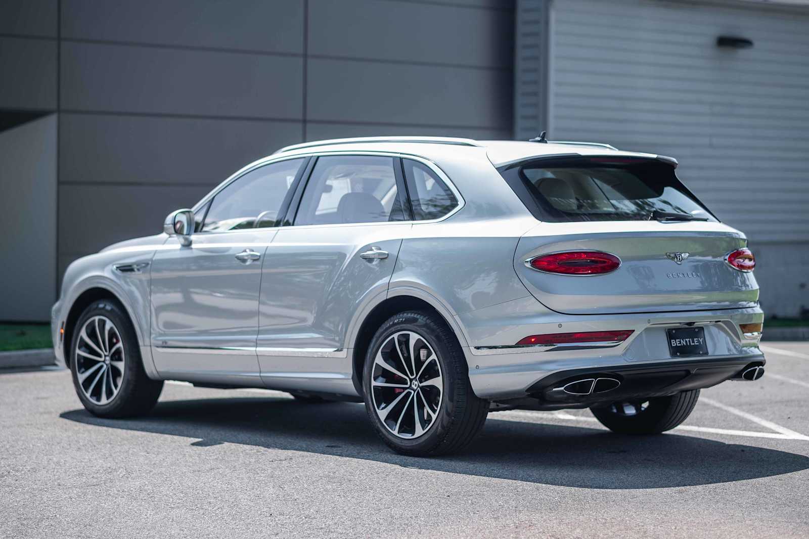 used 2022 Bentley Bentayga car
