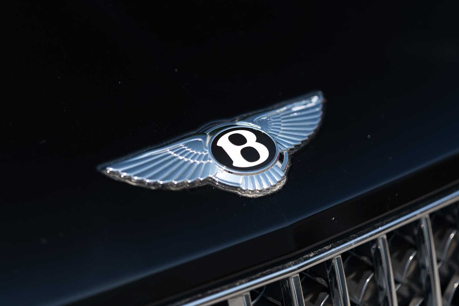 used 2023 Bentley Bentayga EWB car