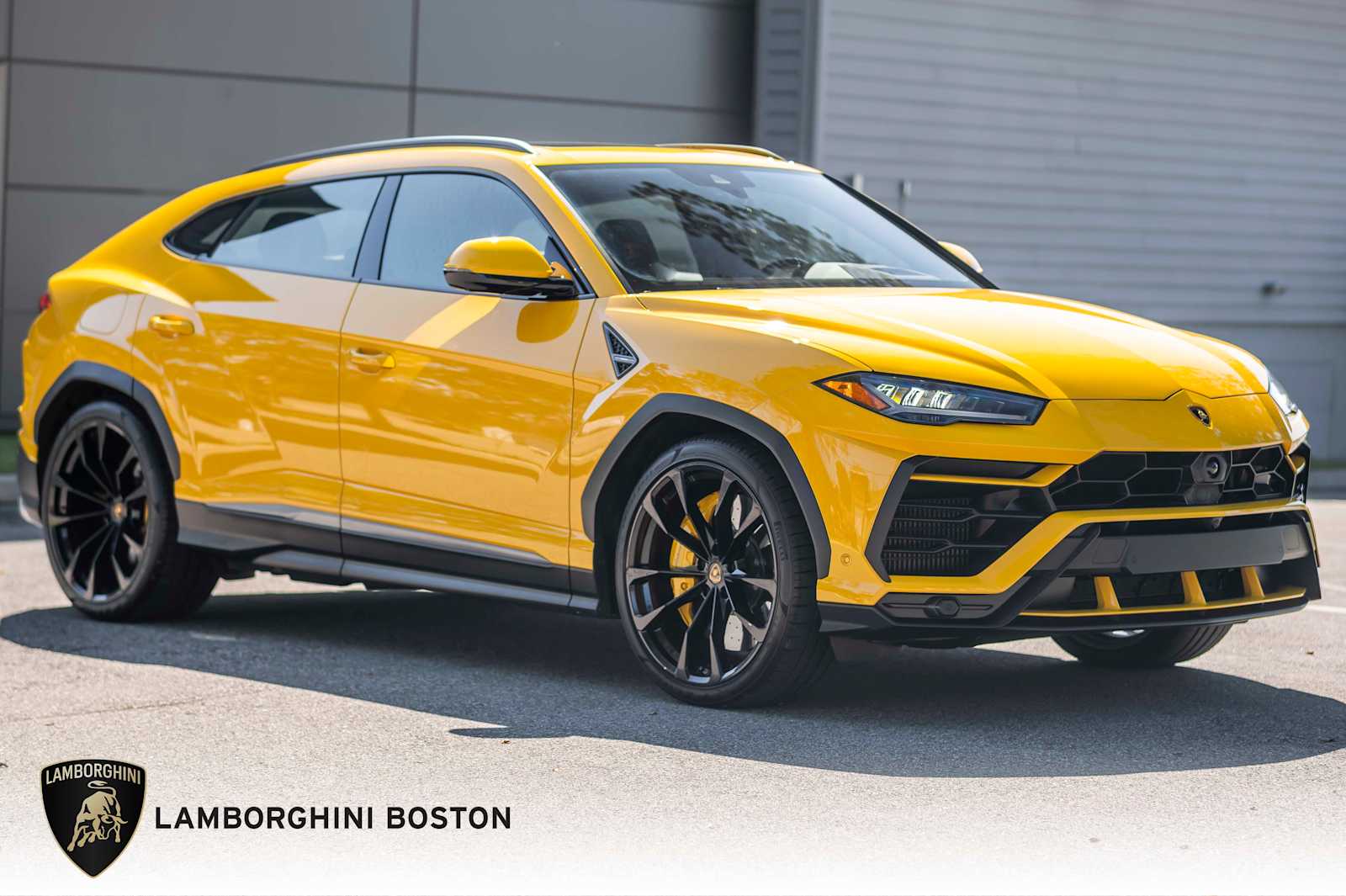 used 2022 Lamborghini Urus car, priced at $225,497