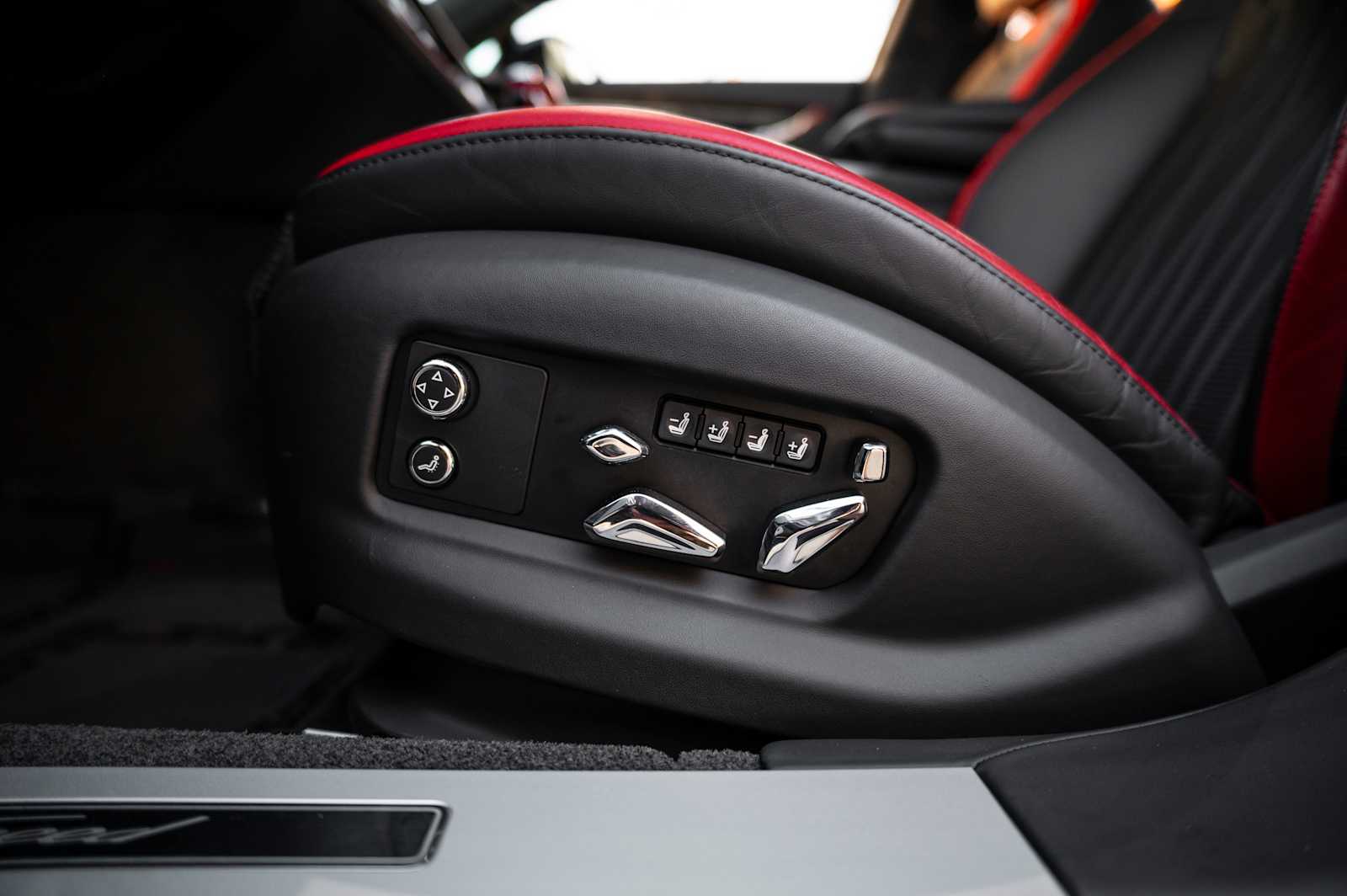 used 2023 Bentley Flying Spur car