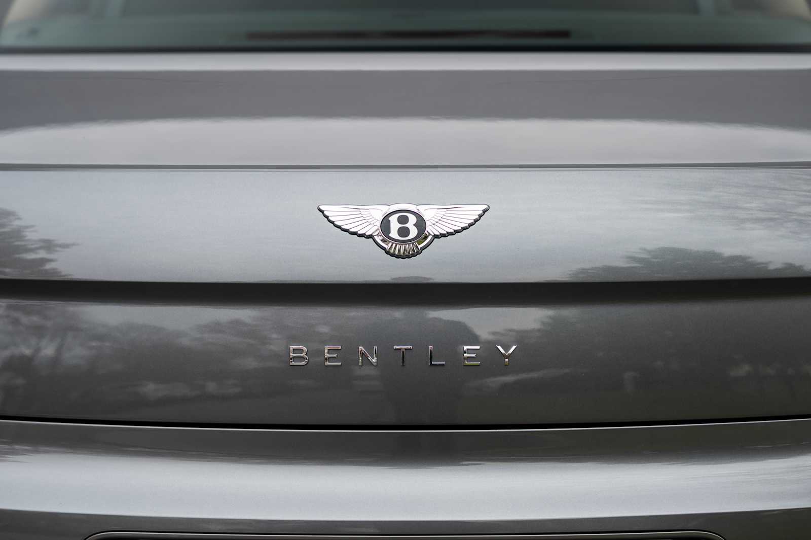 used 2025 Bentley Flying Spur car