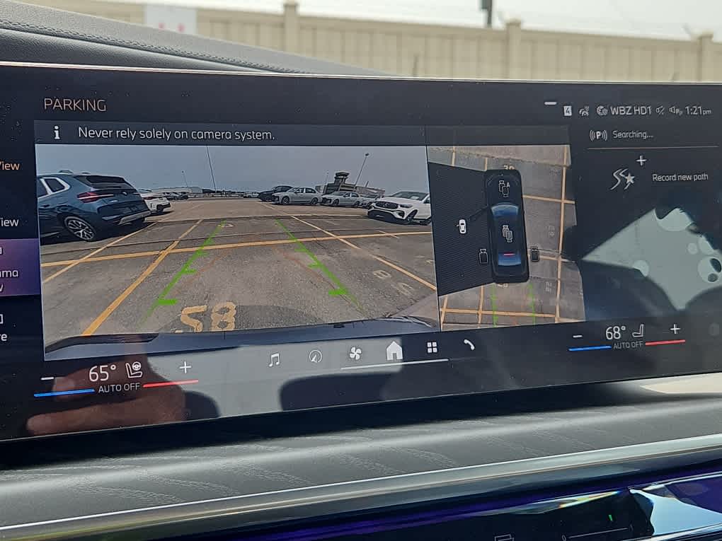 new 2025 BMW i7 car, priced at $141,075