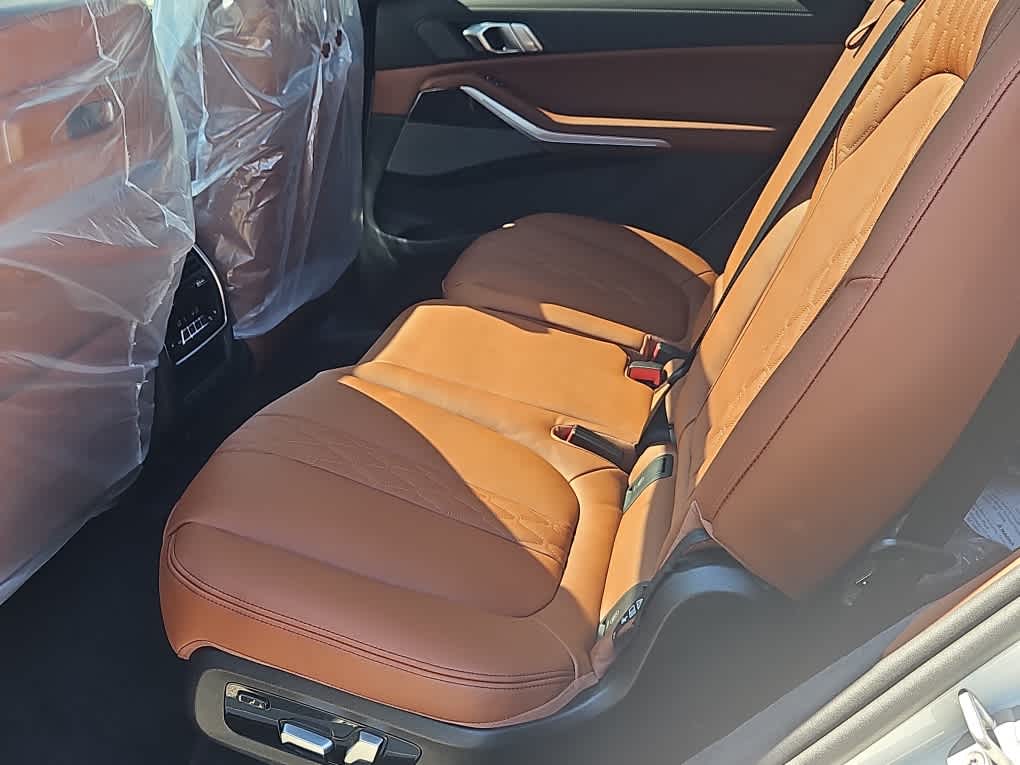 new 2026 BMW X7 car, priced at $121,915