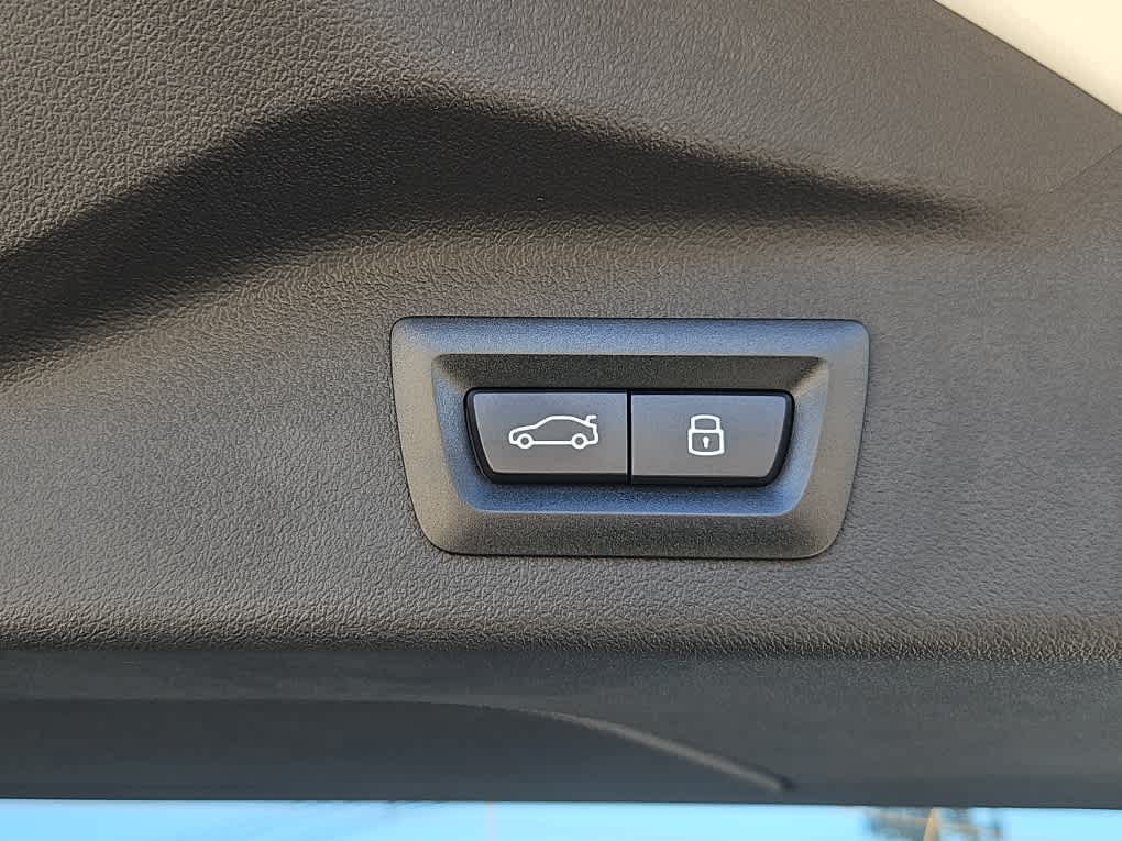 new 2026 BMW X7 car, priced at $121,915