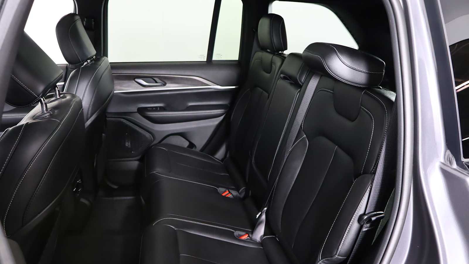 used 2024 Jeep Grand Cherokee car, priced at $36,963