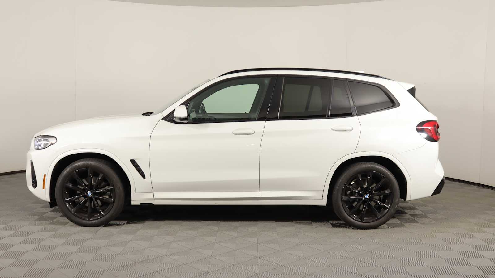 used 2023 BMW X3 car, priced at $37,898