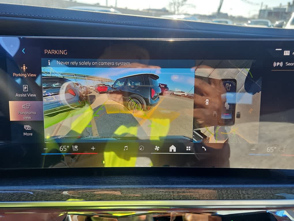 new 2025 BMW i7 car, priced at $129,775