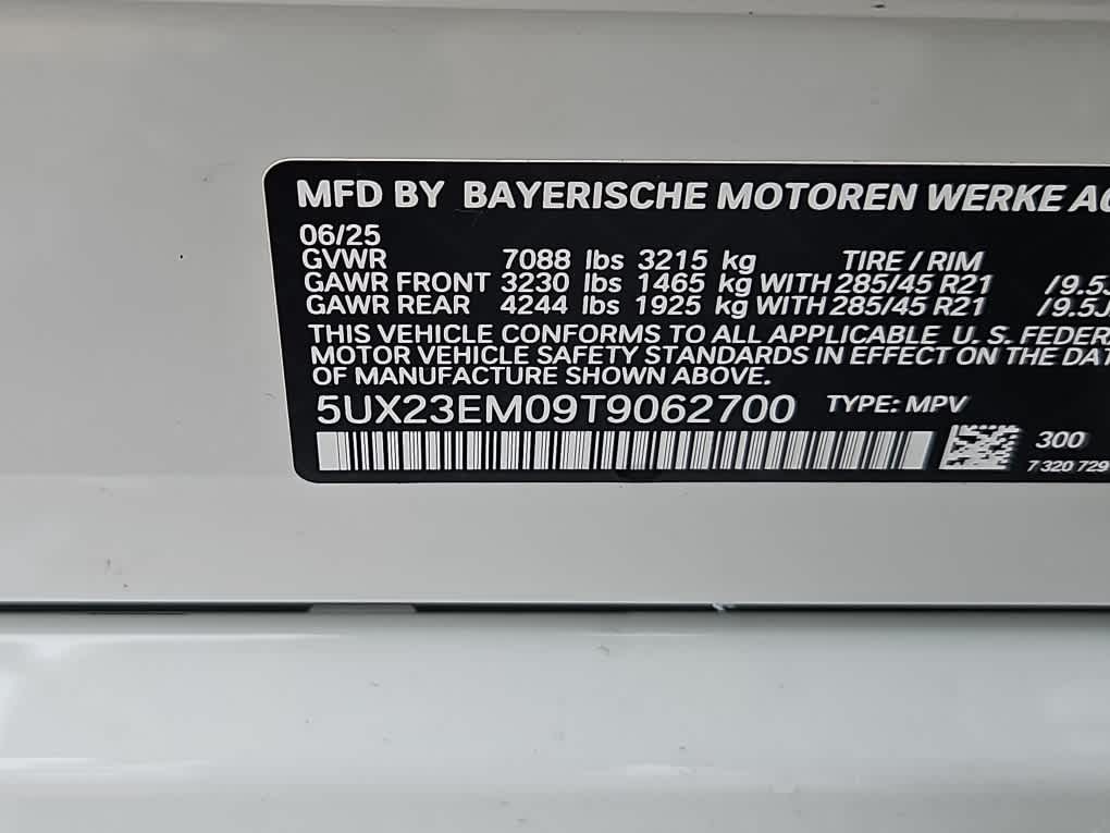 new 2026 BMW X7 car, priced at $92,265