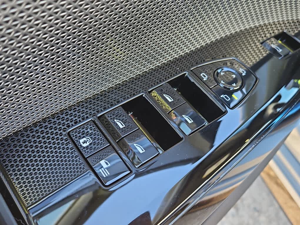 new 2025 BMW 7-Series car, priced at $104,480
